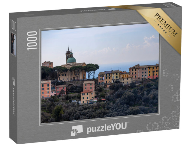 Puzzle 1000 pezzi „Veduta della chiesa di San Rocco di Camogli con alcuni edifici colorati a Camogli, provincia di Genova“