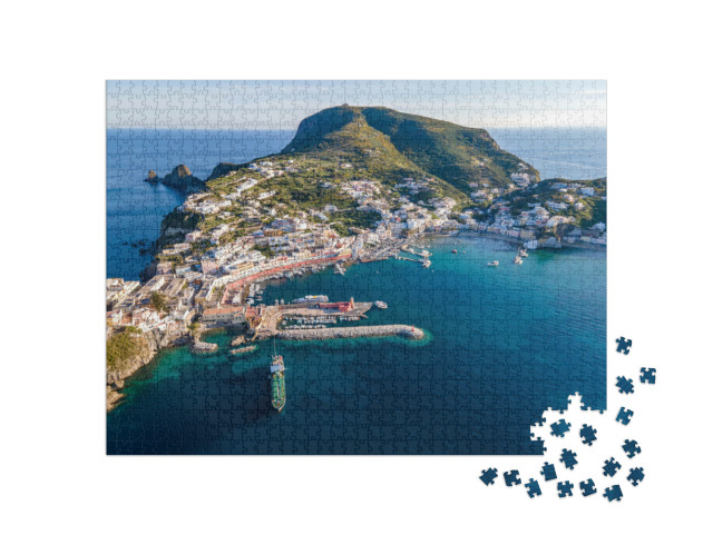 Puzzle 1000 pezzi „Vista aerea panoramica al tramonto del porto dell'isola di Ponza“
