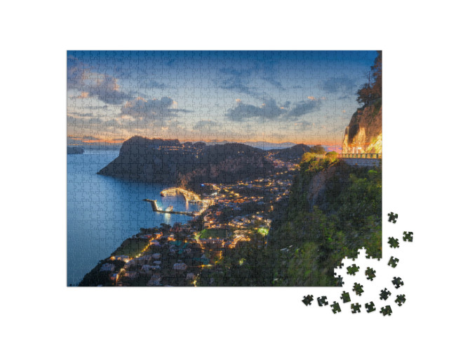 Puzzle 1000 pezzi „Capri, vista aerea di Marina Grande al tramonto“