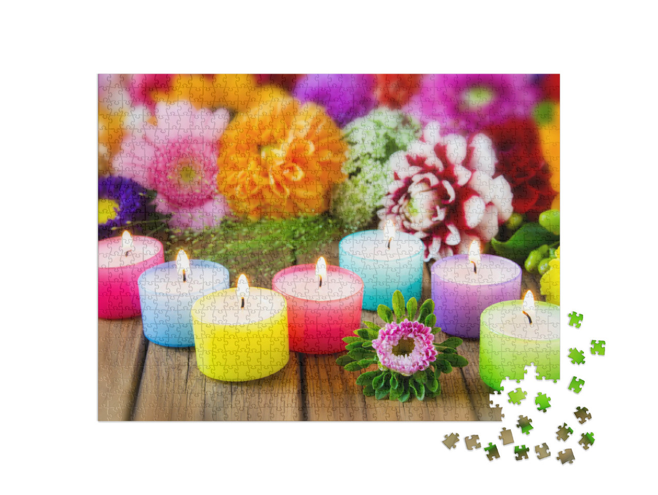 Puzzle 1000 pezzi „Sette candele colorate e un bouquet di fiori“