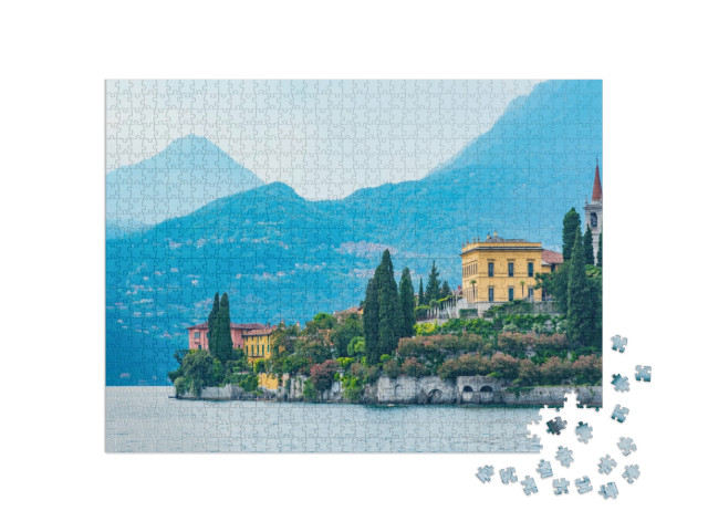 Puzzle 1000 pezzi „Villa Cipressi vista da villa Monastero a Varenna in Italia“