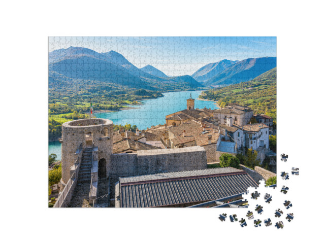 Puzzle 1000 pezzi „Splendida vista panoramica nel paese di Barrea, in provincia di L'Aquila, nella regione Abruzzo.“