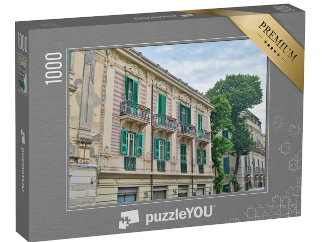 Puzzle 1000 pezzi „Facciata di una tipica casa antica a messina, in sicilia, nel sud dell'Italia“