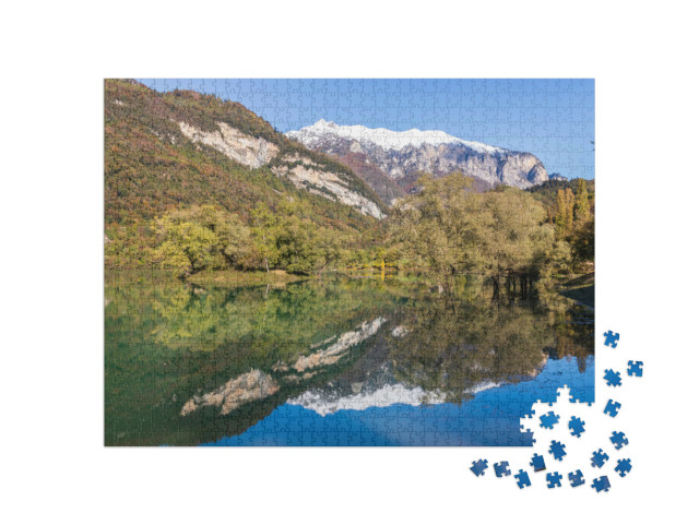 Puzzle 1000 pezzi „Paesaggio montano presso il lago di Tenno, in Italia.“
