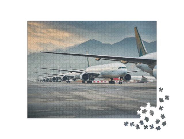 Puzzle 1000 pezzi „Flotta di aeromobili parcheggiati“