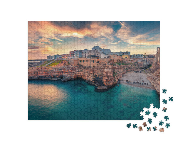 Puzzle 1000 pezzi „Spettacolare paesaggio urbano primaverile della città di Polignano a Mare, Puglia, Italia“