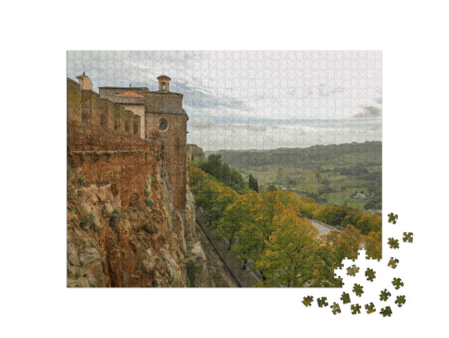 Puzzle 1000 pezzi „La storica e antica città murata di Orvieto, in Umbria, in una giornata autunnale“
