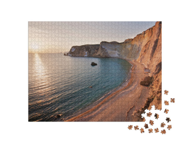 Puzzle 1000 pezzi „Spiaggia denominata Chiaia di Luna a ovest dell'isola di Ponza, nell'Italia centrale.“