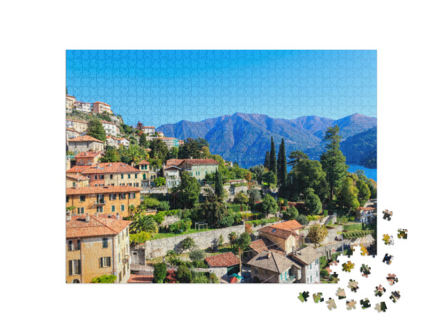 Puzzle 1000 pezzi „Vista panoramica della città di Moltrasio, sul lago di Como, in Italia“
