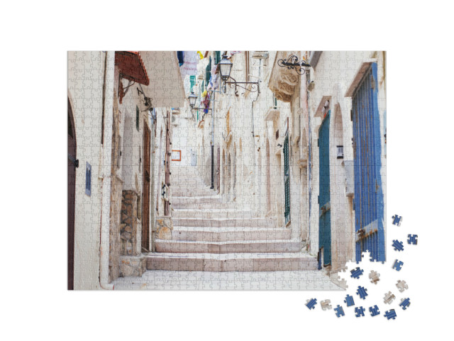 Puzzle 1000 pezzi „Strada a Vieste, Puglia, Italia“