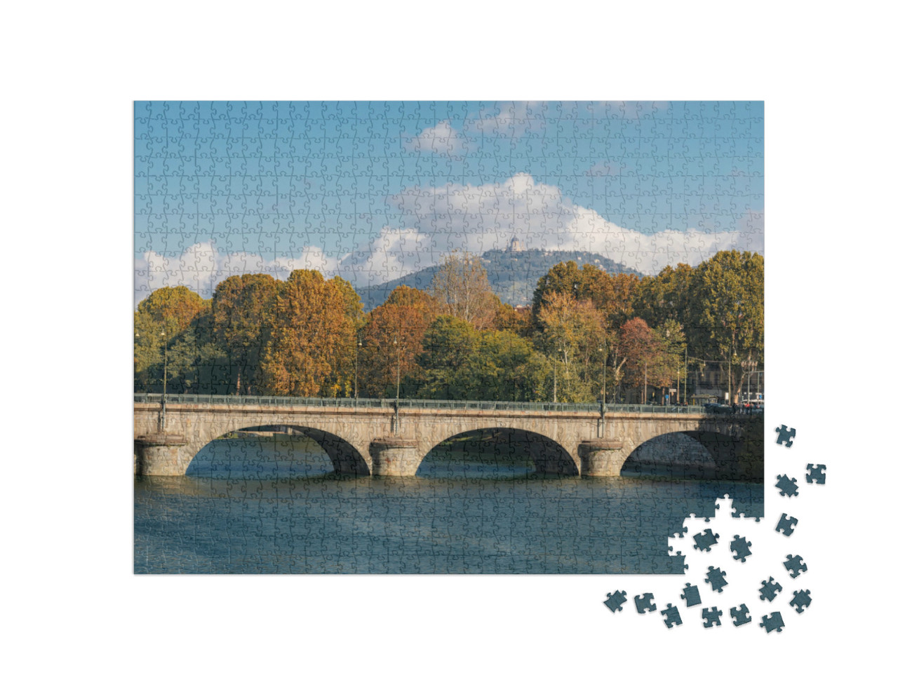 Puzzle 1000 pezzi „Vista delle colline autunnali e del ponte Umberto I sul fiume Po a Torino, da ponte Vittorio Emanuele.“