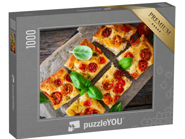 Puzzle 1000 pezzi „Focaccia - panino al forno con pomodori e foglie di basilico su tavolo di legno“