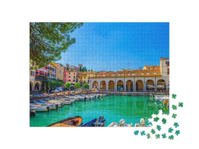 Puzzle 1000 pezzi „Porto vecchio con motoscafi, Lombardia, Italia settentrionale“
