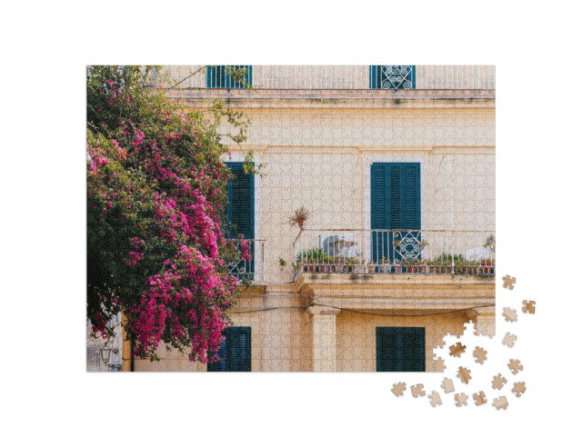 Puzzle 1000 pezzi „Facciata dell'antica architettura del centro di Tropea, Calabria, Italia“