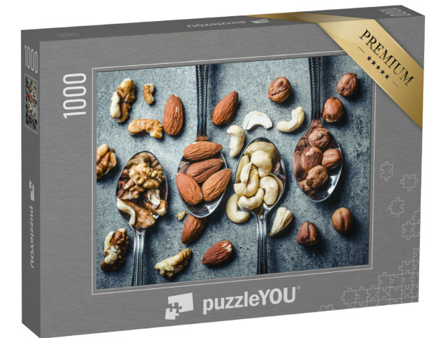 Puzzle 1000 pezzi „Noci, nocciole, mandorle e anacardi su cucchiai di metallo argentato“