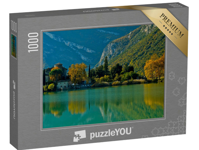 Puzzle 1000 pezzi „Il castello e il lago di Toblino. Paesaggio autunnale. Provincia di Trento. Trentino Alto Adige“