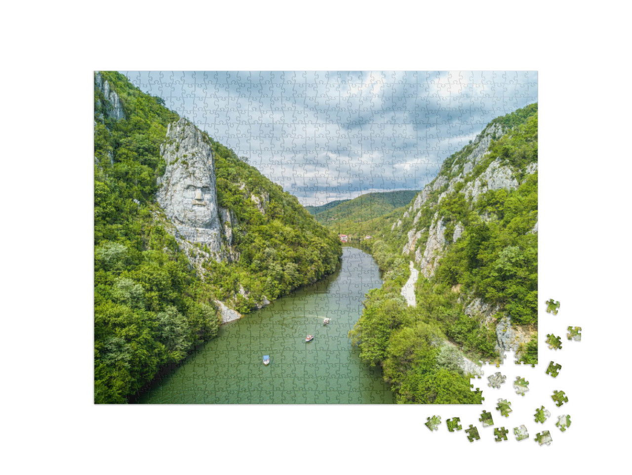 Puzzle 1000 pezzi „Testa di Decebal scolpita nella roccia, Gole del Danubio, Romania“
