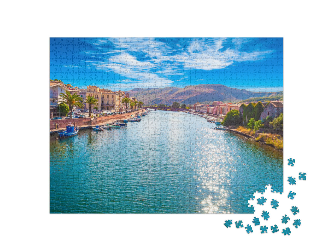 Puzzle 1000 pezzi „Villaggio di Bosa presso il fiume Temo, giornata nuvolosa, Sardegna“