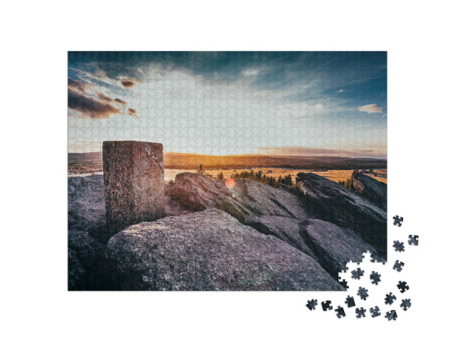 Puzzle 1000 pezzi „Monti Metalliferi vicino al villaggio di Lesna, nei pressi di Chomutov, Repubblica Ceca“