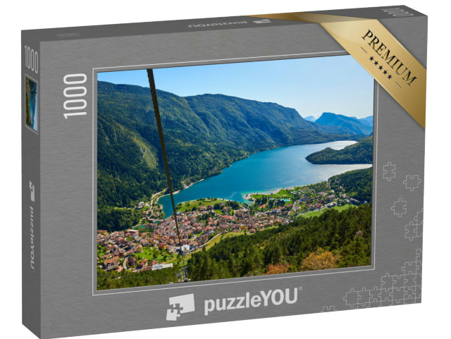 Puzzle 1000 pezzi „Veduta aerea della bellissima città di Molveno e del lago di Molveno, un lago alpino“