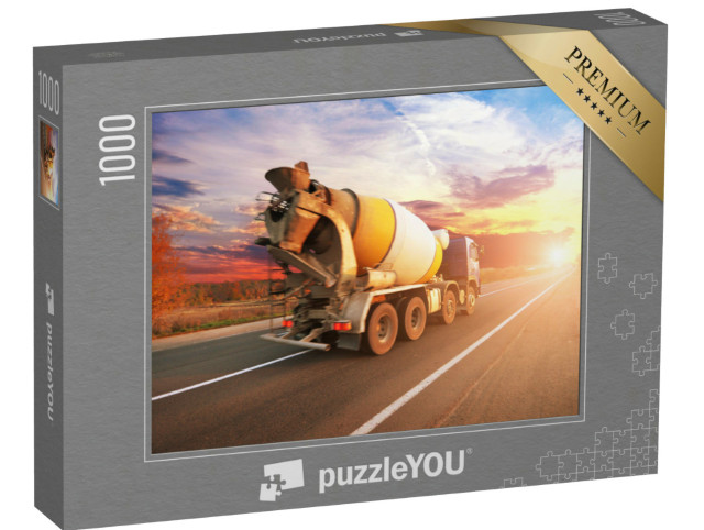 Puzzle 1000 pezzi „Betoniera sulla strada al tramonto“