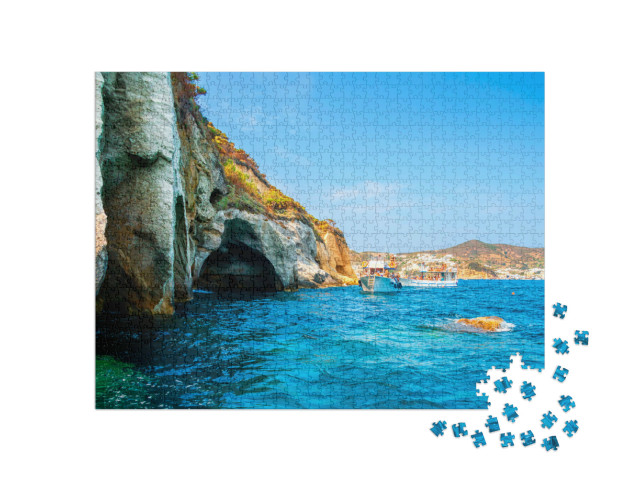 Puzzle 1000 pezzi „Grotte del Pilatus complesso sistema di gallerie e vasche sull'isola di Ponza, Italia“
