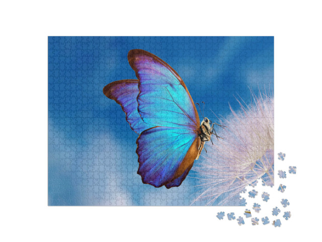 Puzzle 1000 pezzi „La farfalla Morpho blu su un dente di leone“