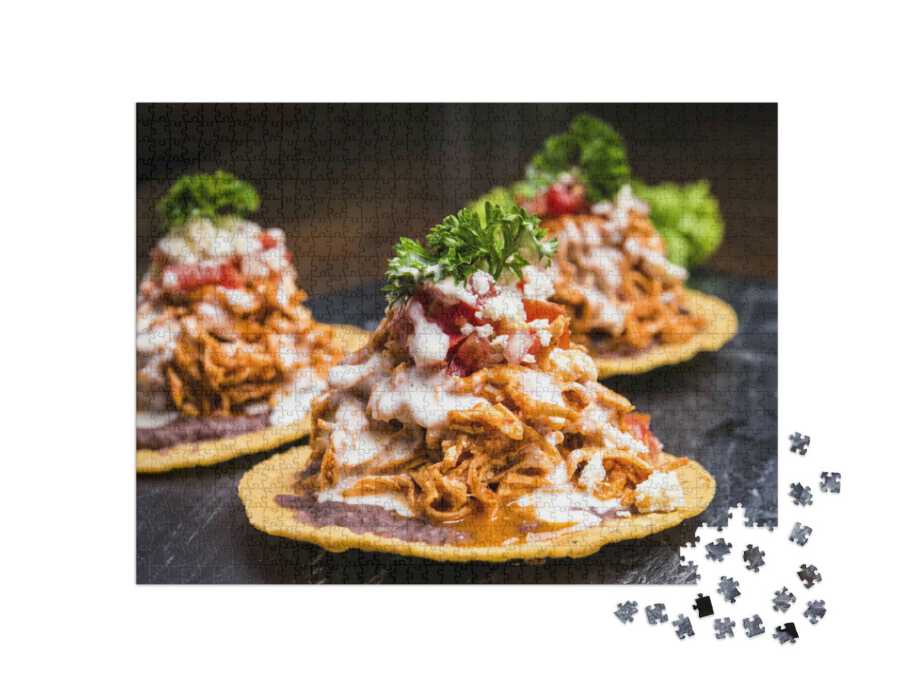 Puzzle 1000 pezzi „Deliziose tostadas in stile messicano con pollo“