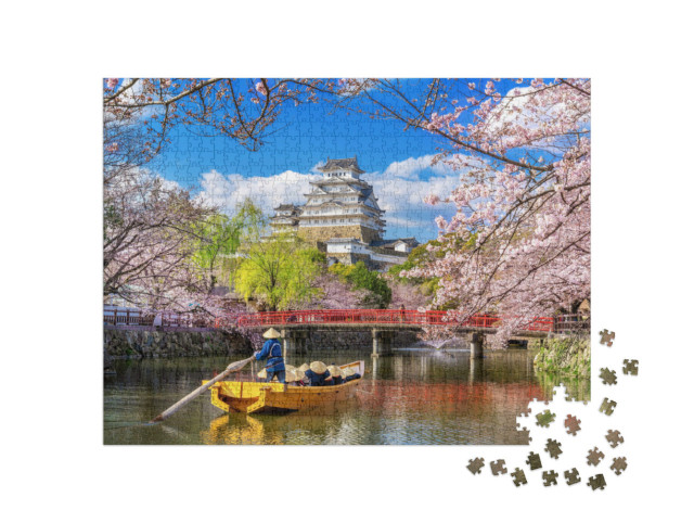 Puzzle 1000 pezzi „Fiori di ciliegio e castello di Himeji, Giappone“