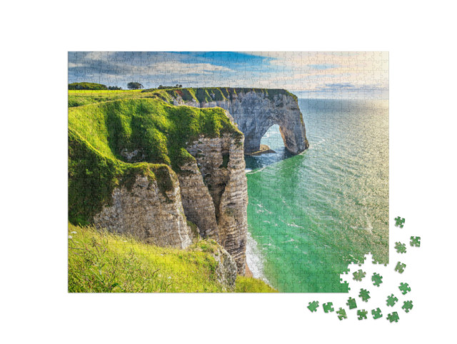 Puzzle 1000 pezzi „Scogliere di Etretat sulla costa, Normandia, Francia“