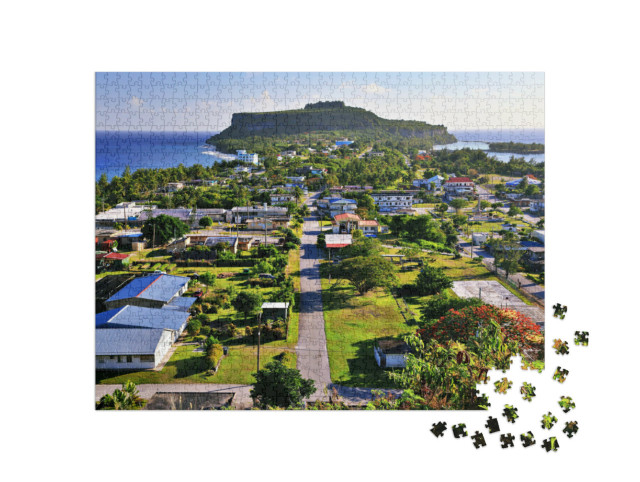 Puzzle 1000 pezzi „Vista del villaggio di Song Song dall'osservatorio, Rota, Isole Marianne Settentrionali“