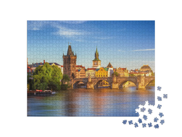 Puzzle 1000 pezzi „Veduta aerea del centro storico di Praga con il molo, Repubblica Ceca“