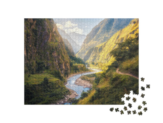 Puzzle 1000 pezzi „Splendida valle di fronte alle montagne dell'Himalaya“
