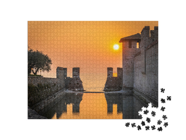 Puzzle 1000 pezzi „La famosa fortezza di Sirmione sul lago di Garda - Italia“