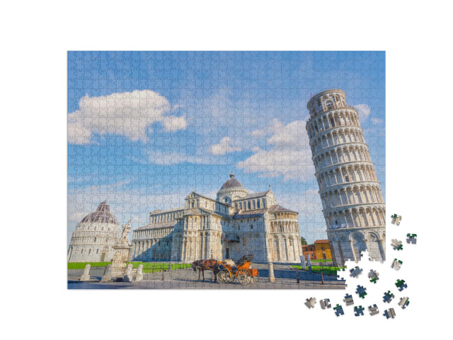Puzzle 1000 pezzi „Cavallo con carrozza sulla piazza con la torre pendente e le cattedrali di Pisa, Italia“