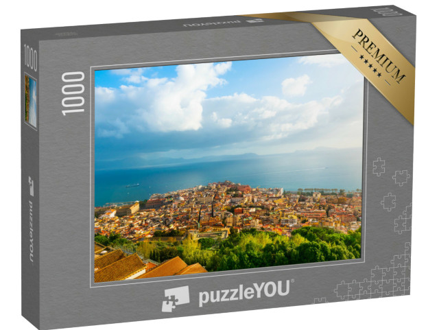 Puzzle 1000 pezzi „Napoli al tramonto. Mare e cielo blu con nuvole al tramonto“
