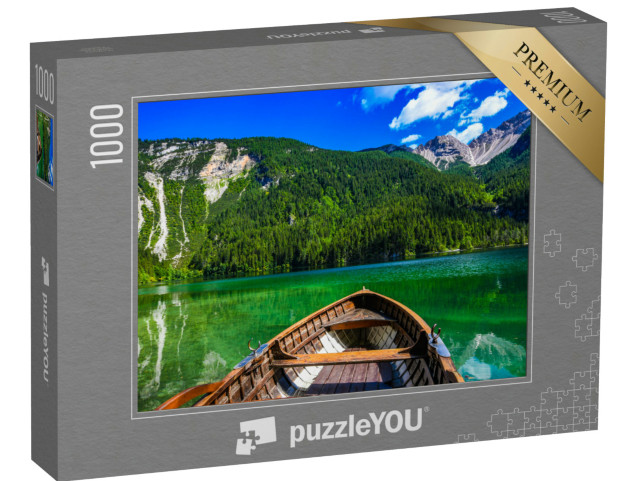 Puzzle 1000 pezzi „Spettacolare paesaggio in barca in un lago di montagna nelle Alpi Dolomiti, stagione estiva“