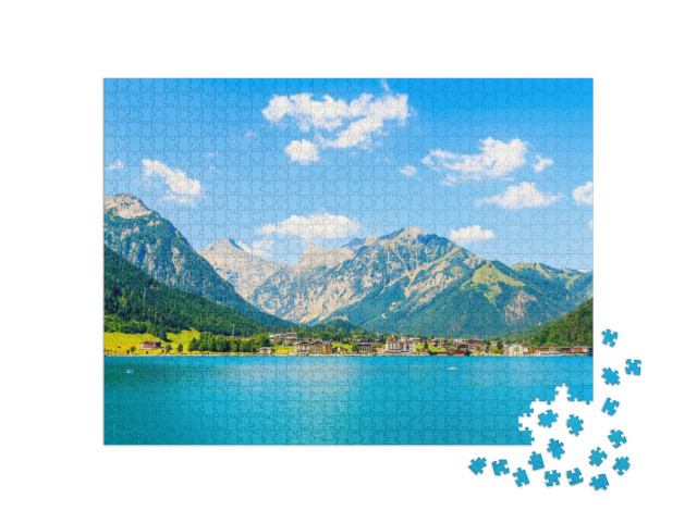 Puzzle 1000 pezzi „Vista del villaggio di Pertisau sulle rive del bellissimo lago Achensee, in Tirolo“