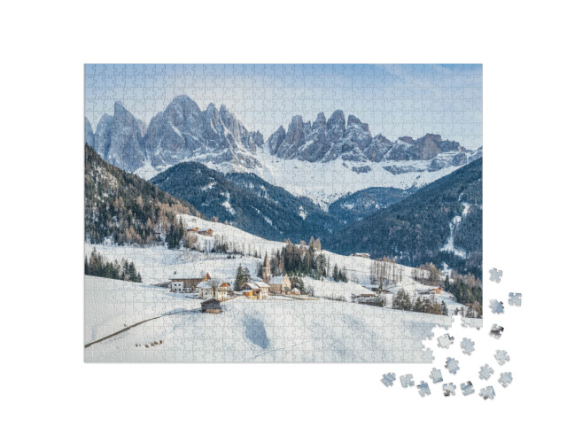 Puzzle 1000 pezzi „Vista panoramica sulle famose cime delle Dolomiti e sull'idilliaco paesino della Val di Funes“